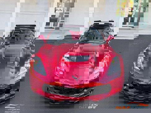 Used 2015 Chevrolet Corvette Z06 w/ 3LZ Preferred Equipment Group image 6