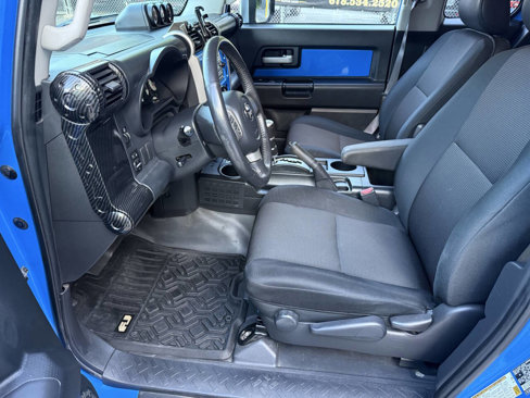 Used 2007 Toyota FJ Cruiser 4WD image 16