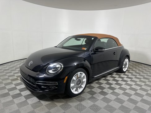 Used 2019 Volkswagen Beetle 2.0T image 3