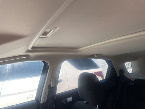 Used 2021 Ford EcoSport SE w/ SE Convenience Package image 9