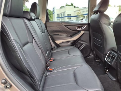 Used 2023 Subaru Forester Limited image 7