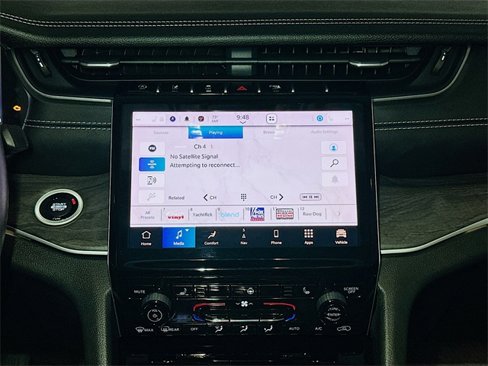 Certified 2022 Jeep Grand Cherokee Limited image 11
