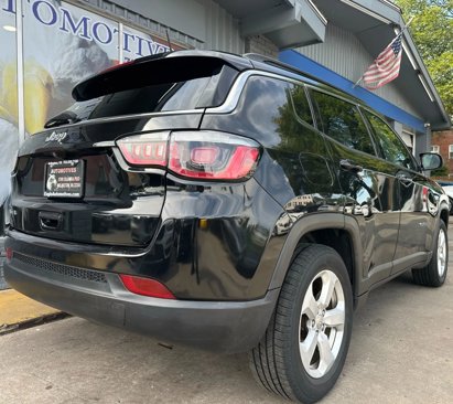 Used 2017 Jeep Compass Latitude w/ Popular Equipment Group image 3