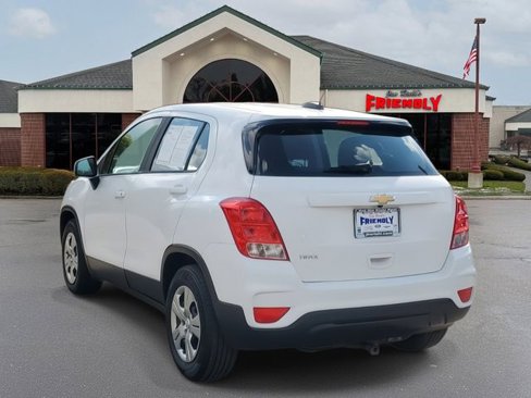 Used 2017 Chevrolet Trax LS image 3