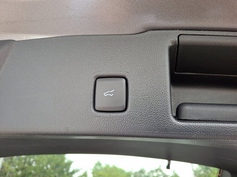 Certified 2022 Ford Escape SEL w/ SEL Stealth AWD Package image 30