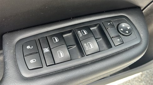 Used 2016 Chrysler 200 S image 12