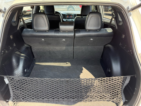 Used 2017 Toyota RAV4 SE image 17