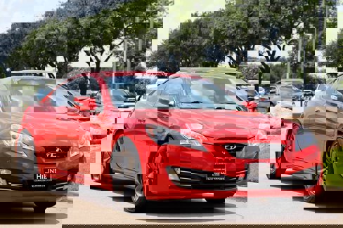 Used 2012 Hyundai Genesis 3.8 image 2