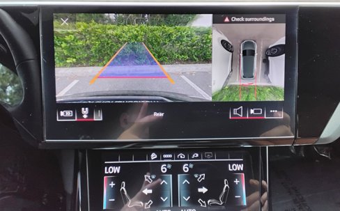 Used 2022 Audi e-tron Premium Plus w/ Premium Plus Package image 29
