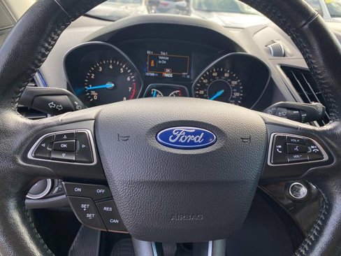 Used 2019 Ford Escape Titanium image 11