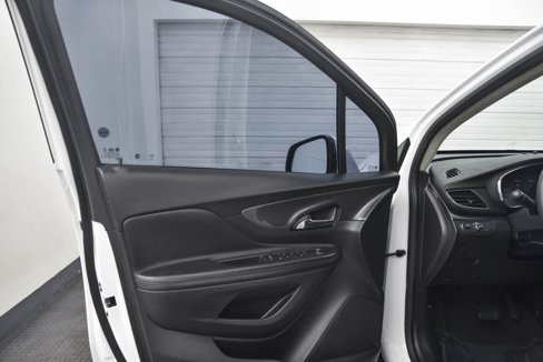 Used 2020 Buick Encore Preferred image 10