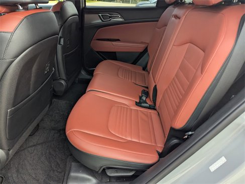 Used 2023 Kia Sportage SX image 11
