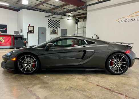 Used 2017 McLaren 570S image 18