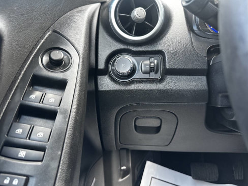 Used 2016 Chevrolet Trax LTZ image 28