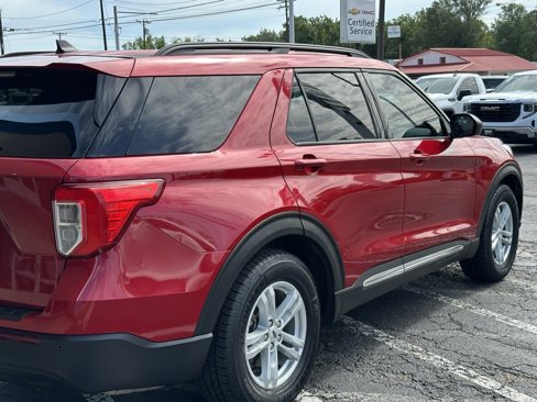 Used 2022 Ford Explorer XLT image 6