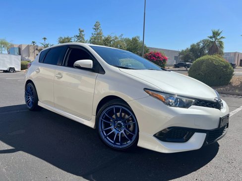 Used 2017 Toyota Corolla iM image 7