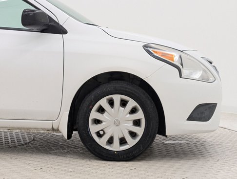 Used 2015 Nissan Versa S image 12