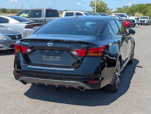 Used 2022 Nissan Altima 2.5 SR image 3