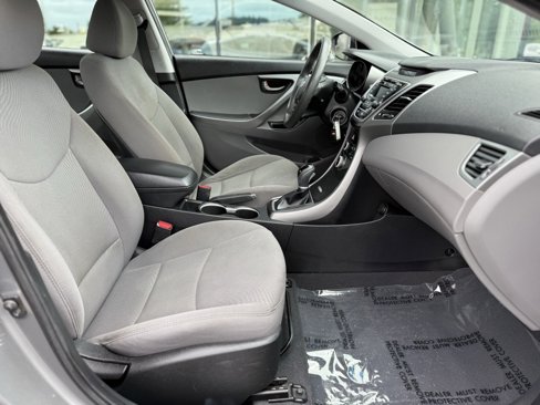 Used 2014 Hyundai Elantra SE image 20