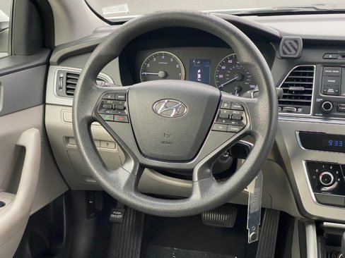 Used 2015 Hyundai Sonata SE image 14