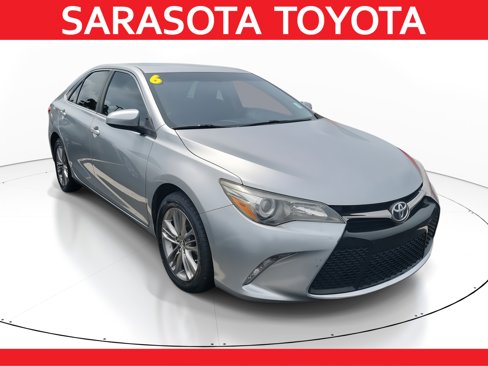 Used 2016 Toyota Camry SE image 1