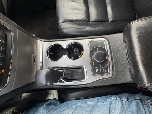 Used 2018 Jeep Grand Cherokee Limited image 28