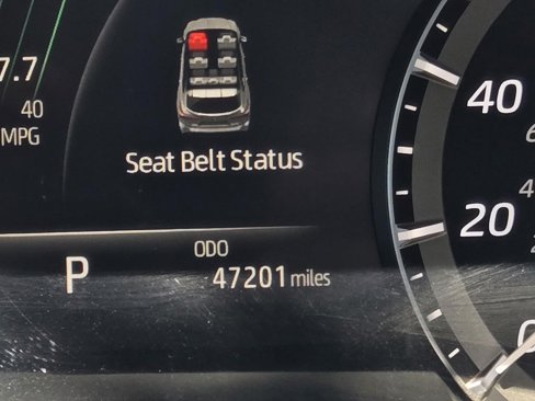 Used 2021 Toyota Highlander XLE image 32