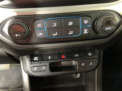 Used 2016 Chevrolet Colorado LT w/ Midnight Edition image 13