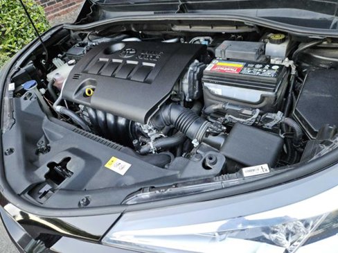Used 2019 Toyota C-HR XLE image 9