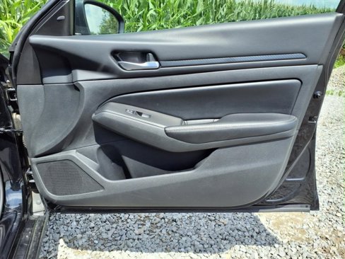 Used 2024 Nissan Altima 2.5 SV image 22