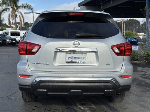 Used 2019 Nissan Pathfinder SL image 12