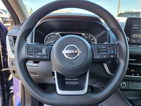 Used 2023 Nissan Rogue SV image 18