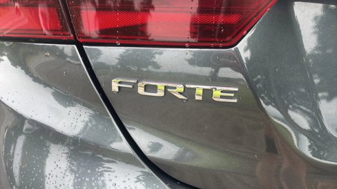 Used 2020 Kia Forte LXS image 14