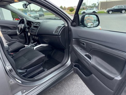 Used 2013 Mitsubishi Outlander Sport ES image 25