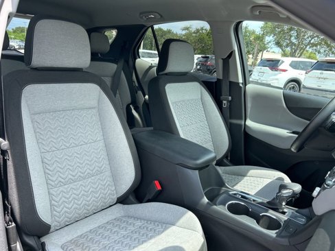 Used 2024 Chevrolet Equinox LT image 38