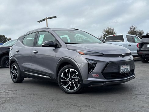Used 2023 Chevrolet Bolt EUV Premier w/ Sun & Sound Package image 2