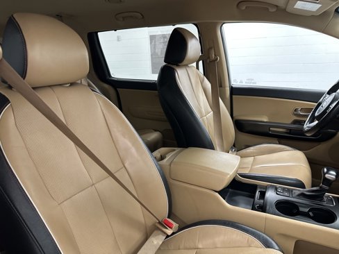 Used 2017 Kia Sedona LX w/ LX Essentials Premium Package image 22
