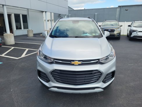Used 2020 Chevrolet Trax LT w/ LT Convenience Package image 8
