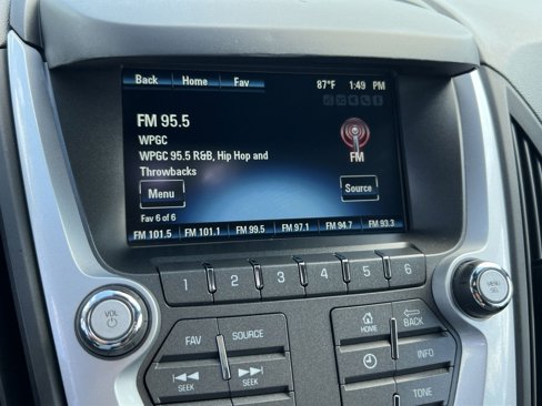 Used 2015 Chevrolet Equinox LT w/ Driver Convenience Package image 18