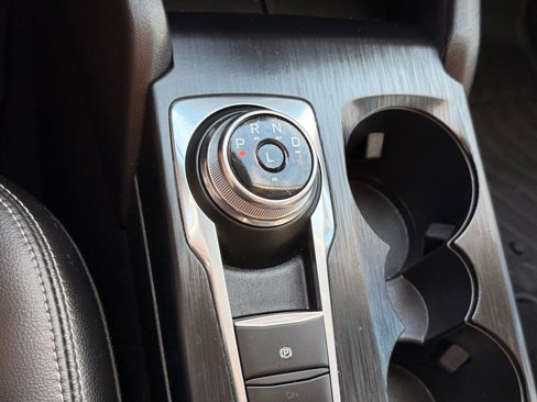 Used 2022 Ford Escape SEL image 19