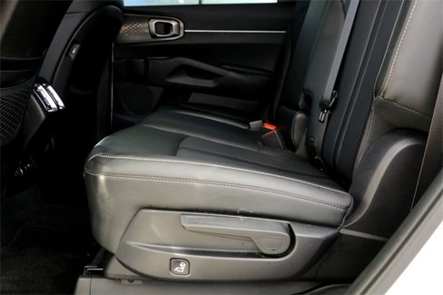 Used 2022 Kia Sorento S image 25