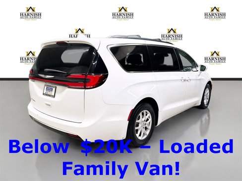 Used 2022 Chrysler Pacifica Touring-L image 5