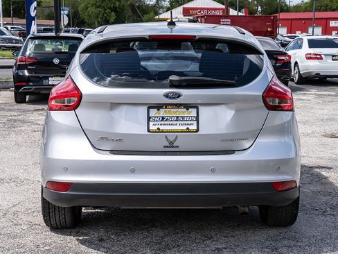 Used 2017 Ford Focus Titanium w/ Titanium Technology Package image 6
