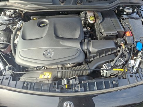 Used 2020 Mercedes-Benz GLA 250 4MATIC w/ Premium Package image 29