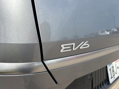 Used 2024 Kia EV6 Wind image 30