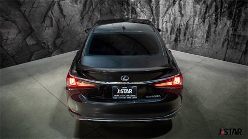 Used 2022 Lexus ES 300h w/ Premium Package image 17