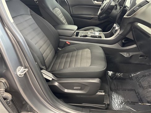 Used 2023 Ford Edge SEL w/ Cold Weather Package image 18