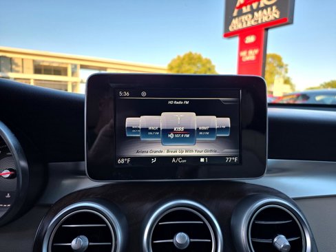 Used 2019 Mercedes-Benz GLC 300 4MATIC w/ Premium Package image 70