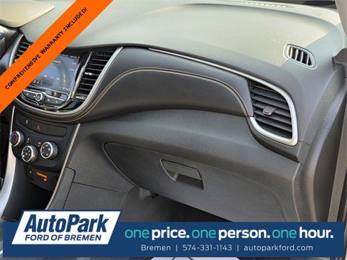 Used 2020 Chevrolet Trax LT w/ Redline Edition image 40