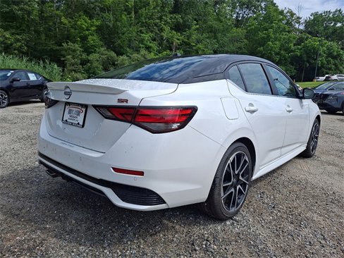 New 2025 Nissan Sentra SR image 4